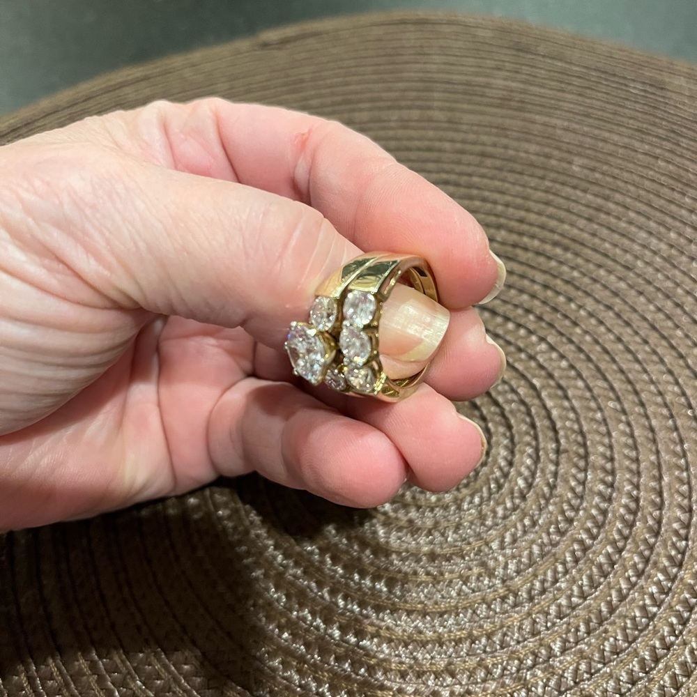 Beautiful cz ring set